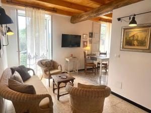 TV/trung tâm giải trí tại Ca' dei Merli - charming Italian village house