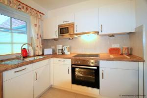 Nhà bếp/bếp nhỏ tại Haus-Boehler-Heide-Ferienwohnung-C2