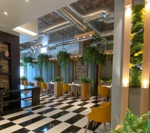 Een zitgedeelte bij Imperial Suites Hotel