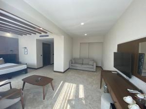 TV a/nebo společenská místnost v ubytování Pinhan Otel Kazdağıları