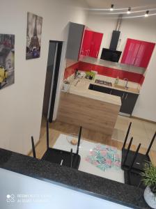 Kuchyňa alebo kuchynka v ubytovaní Apartamenty centrum