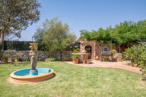 Ein Garten an der Unterkunft Finca Margarita by Mallorca House Rent