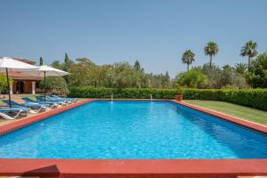 Der Swimmingpool an oder in der Nähe von Finca Margarita by Mallorca House Rent