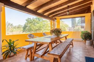 Ein Balkon oder eine Terrasse in der Unterkunft Finca Margarita by Mallorca House Rent