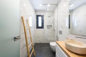 Φωτογραφία από το άλμπουμ του Villa Veta with Private Swimming Pool στην Αγκαιριά