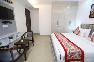 Katil atau katil-katil dalam bilik di Hotel Nature View Green Park Metro Couple Friendly New Delhi