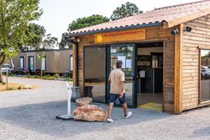 Гости Camping maeva Escapades Les Cottages de Perpignan