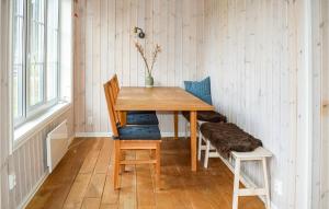Fotografie z fotogalerie ubytování Cozy Home In Brøttum With Kitchen v destinaci Skrukkerud