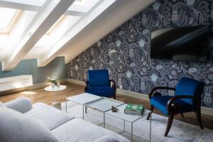 Posezení v ubytování Leopolis Hotel