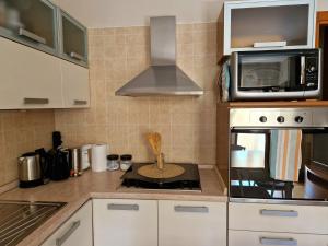 Foto dalla galleria di La casa del Capitano a Scerne