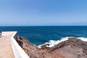 Galeriebild der Unterkunft Home2Book Cozy Sea Views Punta Sardina Lighthouse in Gáldar