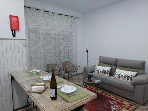 A seating area at Avocado Suite by Alhaurín Loft City Center