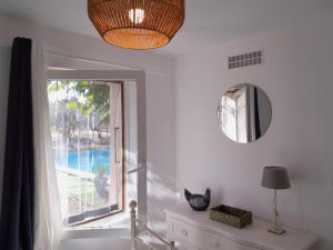 Zdjęcie z galerii obiektu OUSTAOU DU GAYET gîte de charme avec piscine privée w mieście Lourmarin