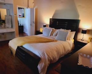 Posteľ alebo postele v izbe v ubytovaní Rosenhof Manor House - since 1847
