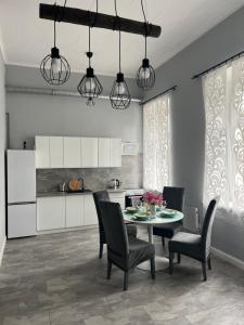 Kuchyňa alebo kuchynka v ubytovaní Apartament Dolny Śląsk