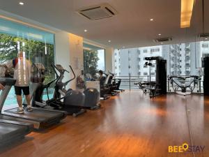 Fitnes oz. oprema za telovadbo v nastanitvi Pearl Suria Old Klang Road Residences near Mid Valley by Beestay