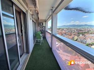Vue générale sur la montagne ou vue sur la montagne depuis l'appartement