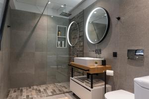 A&N Athens Luxury Apartments - Akadimou的一间浴室