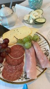 Jedzenie w pensjonacie lub w pobliżu
