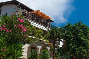 Vonkajšia záhrada v ubytovaní Apartments with a parking space Jadranovo, Crikvenica - 2377