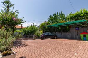 Zdjęcie z galerii obiektu Apartments with a parking space Lovran, Opatija - 2342 w mieście Lovran
