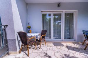 Balkon lub taras w obiekcie Apartments with a parking space Lovran, Opatija - 2342