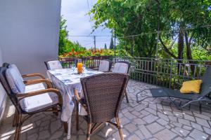Balkon lub taras w obiekcie Apartments with a parking space Lovran, Opatija - 2342