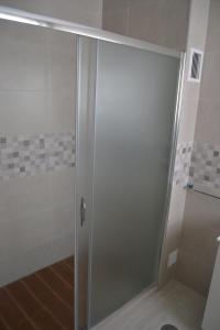Un baño de APARTAMENTO EN OLVERA CON GARAJE