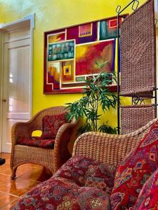 Khu vực ghế ngồi tại Casa hogareña con excelente ubicación en la ciudad