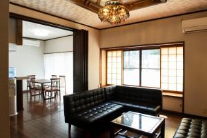 Seating area sa SABAE MEGANE HOUSE- Vacation STAY 5077