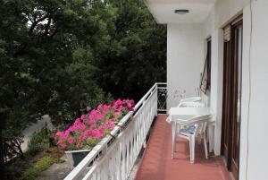 Balkón alebo terasa v ubytovaní Apartment Novi Vinodolski 2423a