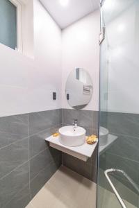 Koupelna v ubytování Quốc Khánh Condotel