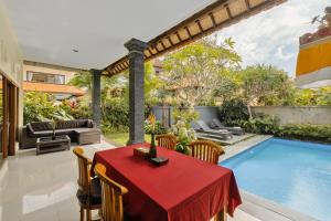 Bazén v ubytování Gora House Bali nebo v jeho okolí