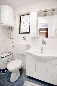 Fotografie z fotogalerie ubytování Apartments by the sea Mali Losinj (Losinj) - 2494 v destinaci Mali Lošinj