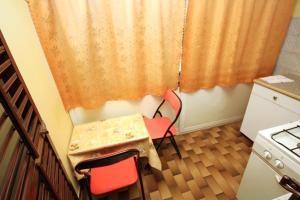Η κουζίνα ή μικρή κουζίνα στο Apartments and rooms with WiFi Podaca, Makarska - 2613