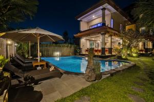 Bazén v ubytování Gora House Bali nebo v jeho okolí