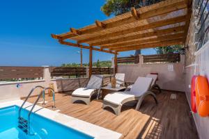 Бассейн в Aggel's House - stone house - private pool - courtyard - countryside views или поблизости