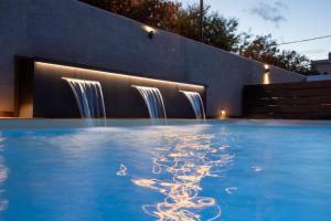 Bastione Spasimo Boutique Hotel内部或周边的泳池