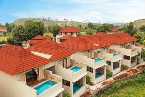 Sarasiruham Resort - Private Pool Villa in Udaipur内部或周边的泳池