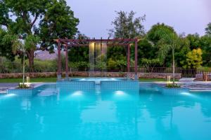 Sarasiruham Resort - Private Pool Villa in Udaipur内部或周边的泳池