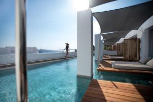 Piscina di Manoula's Beach Mykonos Resort o nelle vicinanze