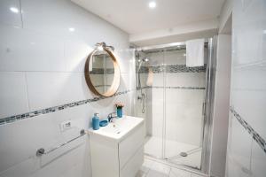 Phòng tắm tại Appartamento Catania centro +53 ảnh