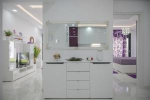 A kitchen or kitchenette at Diamond Luxury Villa Corfu