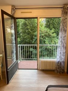 Balkón alebo terasa v ubytovaní Superbe appartement en résidence avec piscine.