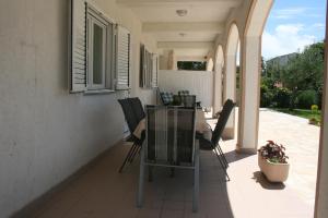 Balkón nebo terasa v ubytování Apartment Privlaka 12957a