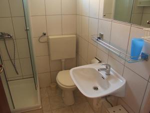 Zdjęcie z galerii obiektu Apartments by the sea Mandre, Pag - 12969 w mieście Kolan
