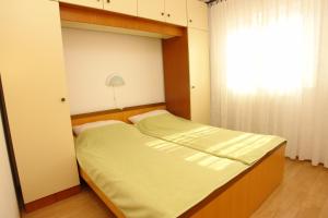 Zdjęcie z galerii obiektu Apartments by the sea Mandre, Pag - 12969 w mieście Kolan
