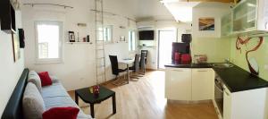 Fotografie z fotogalerie ubytování Apartments by the sea Sveti Petar, Biograd - 15113 v destinaci Sveti Filip i Jakov