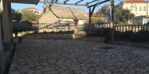 Fotografia z galérie ubytovania Family friendly house with a swimming pool Slatine, Ciovo - 15149 v Slatine