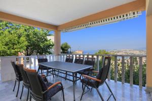 Balkón nebo terasa v ubytování Family friendly house with a swimming pool Podstrana, Split - 12918
